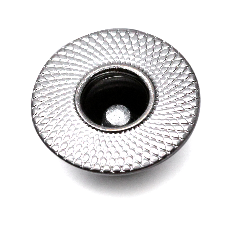 WH2862   15mm穿孔面单针工字钮 线条