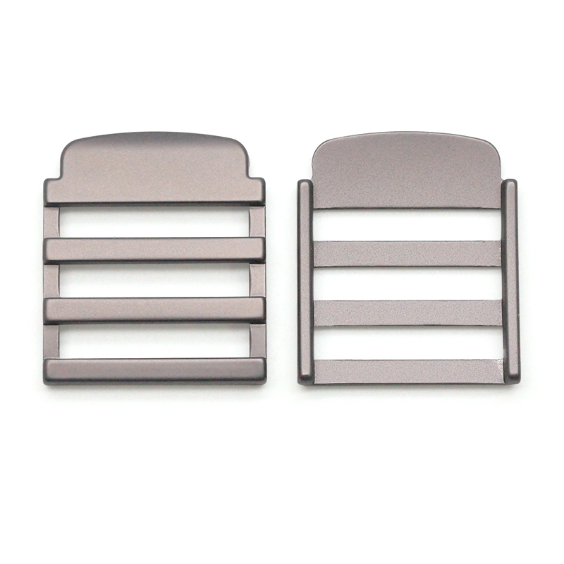 33.5X29.5mm合金目字扣