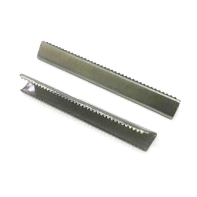 WG3570  50*7mm铜光身带齿尾夹