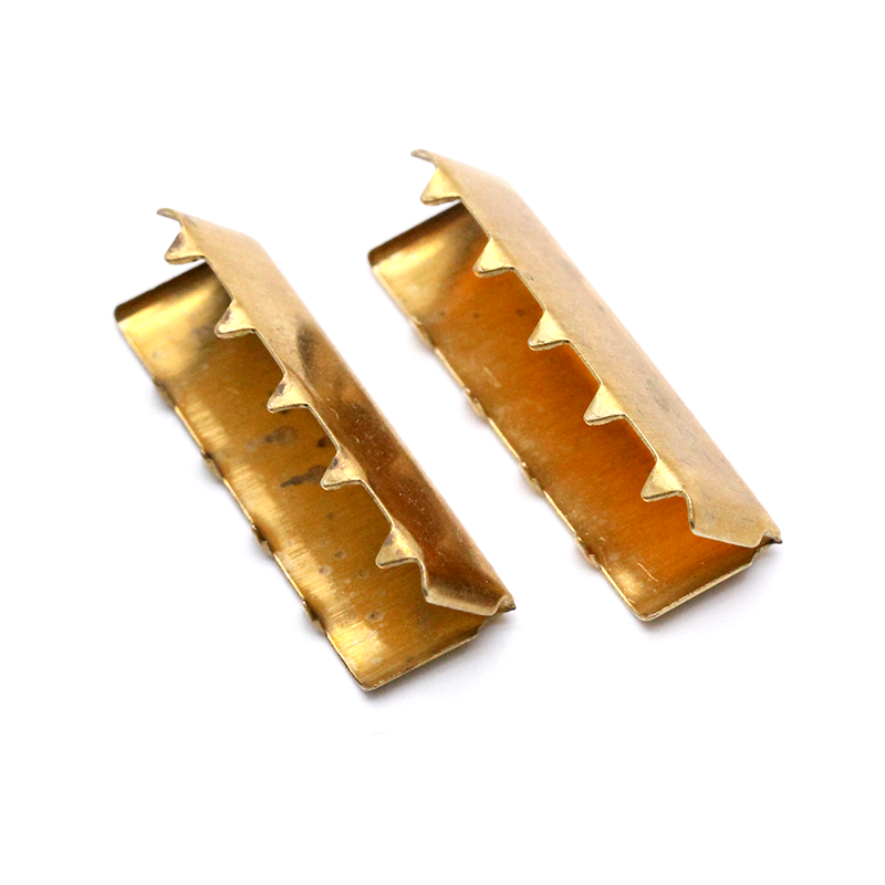 WG3537  25 *10mm 铜V形尾夹