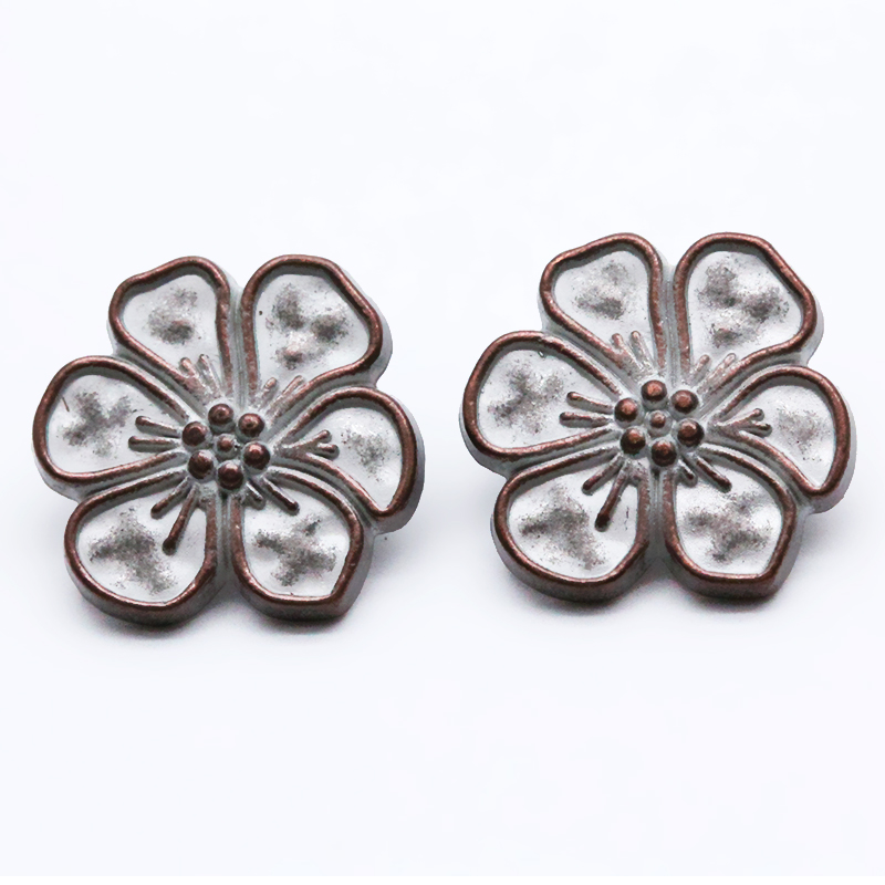 10mm合金纽扣樱花开线脚钮