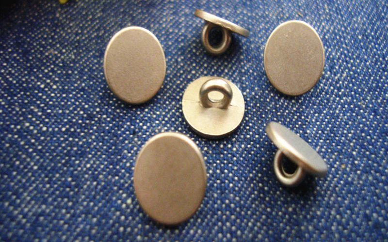 高档耐用服装组合纽扣的选择