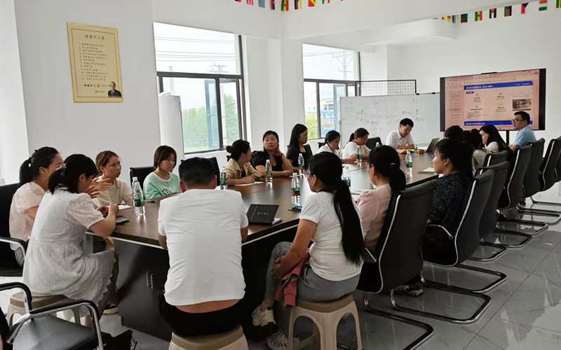 炜华高科董事长鲁绍恒出席黄冈老祖堂大药房店长管理大会：以“底限思维”护航医药行业高质量发展