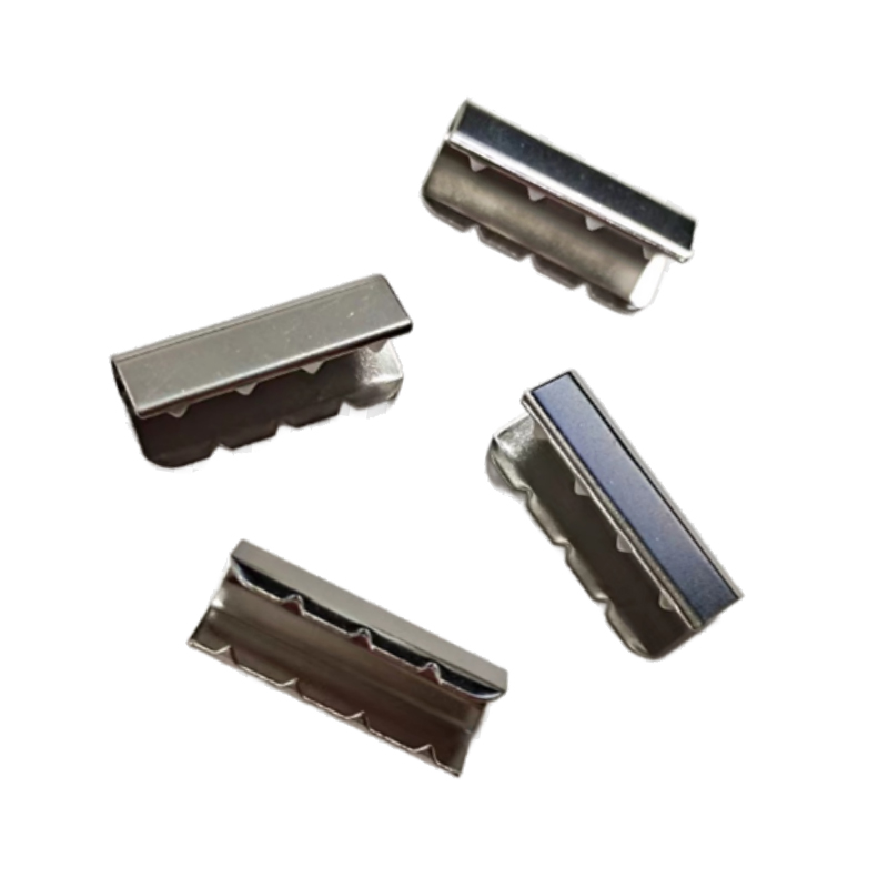 WG4693  20*18.5mm一边三凹齿一边四凸齿铜U形尾夹