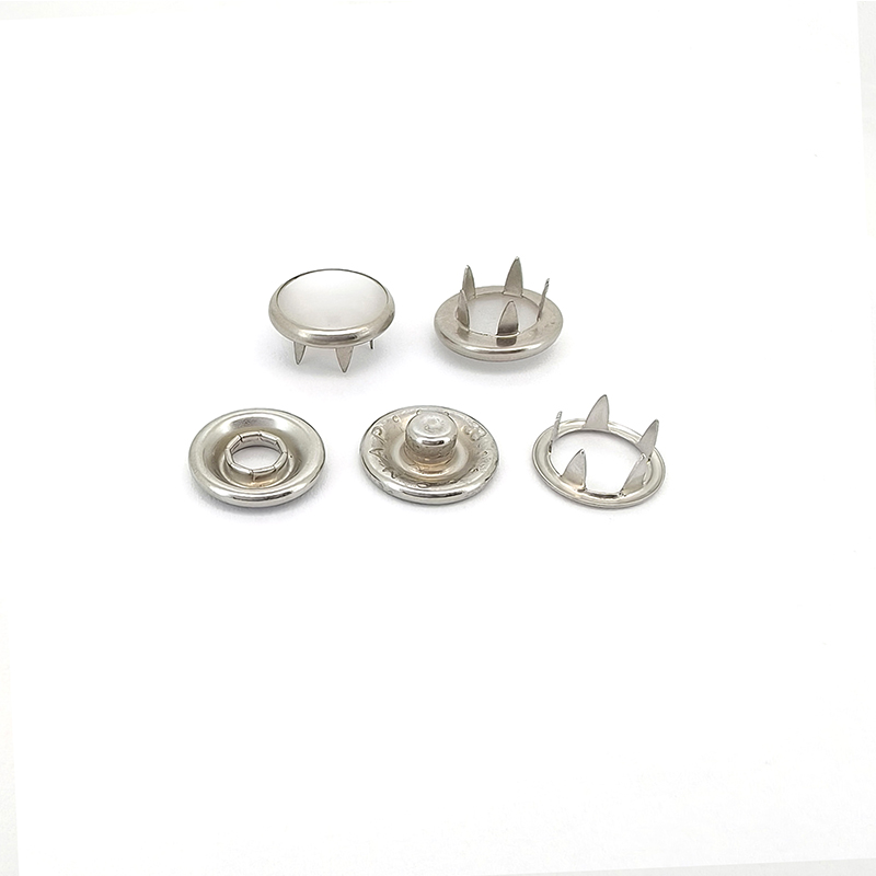 333#   11.5mm白色珠光五爪扣 不锈钢