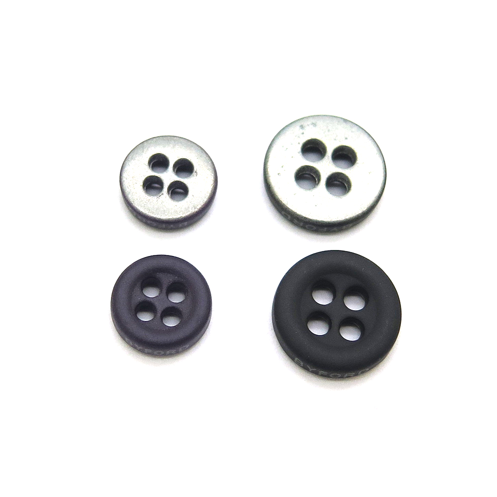 9mm合金四孔钮 单面喷黑油