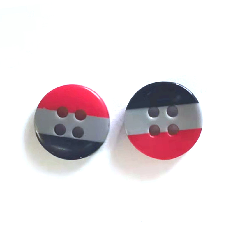 11.5mm三色树脂钮四孔钮