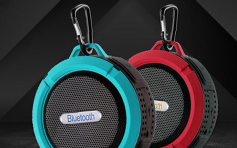 蓝牙音箱 +合金多彩糖果挂钩 + 标牌 + 登山扣，解锁随身音乐新姿势