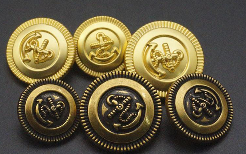 锚定专业，镌刻荣耀：AB亚洲钮扣以雕刻艺术，重塑工装制服风骨