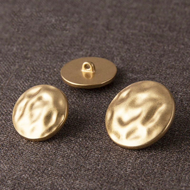 打破平整，重塑规则：合金异形钮的立体美学探索