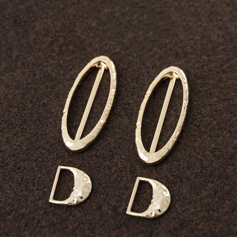 AB亚洲钮扣以精密压铸工艺，为箱包、时装与运动装注入结构性装饰艺术