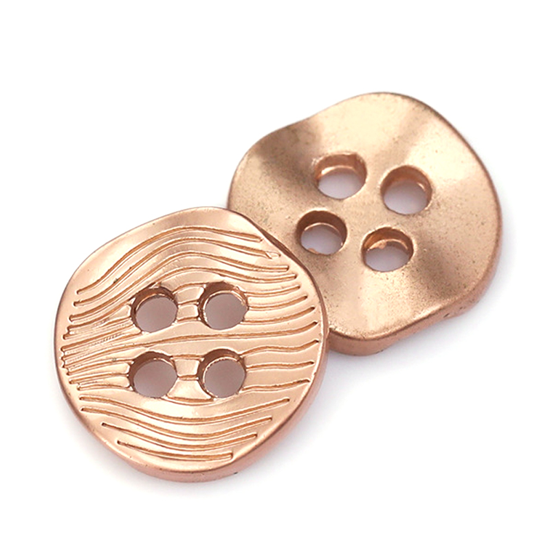 立体压纹不规则四孔金属扣