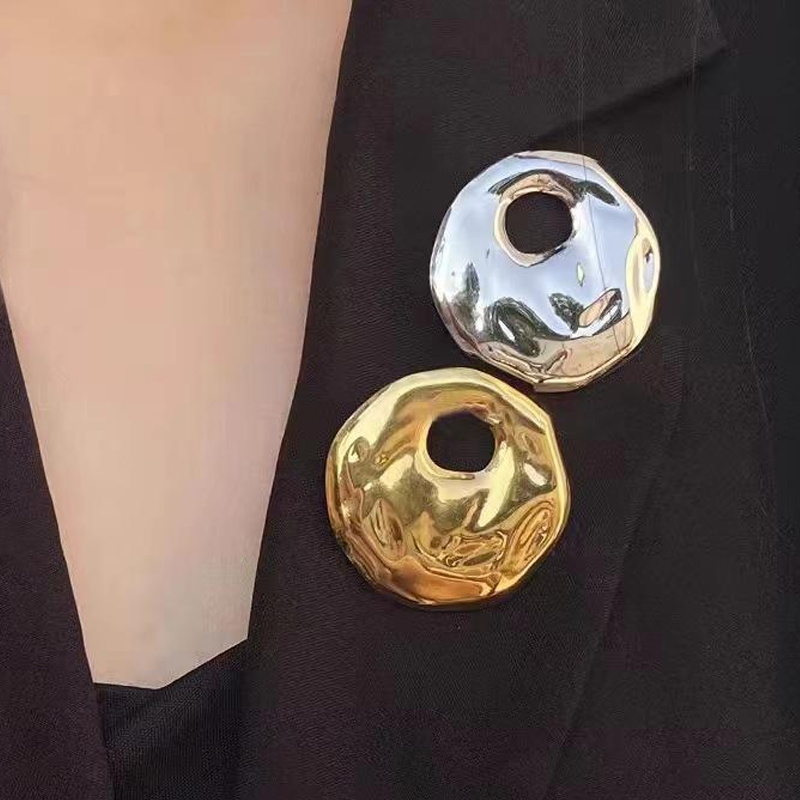 奢华高端女式胸针  新款不规则设计合金饰品  休闲连衣裙外套搭配