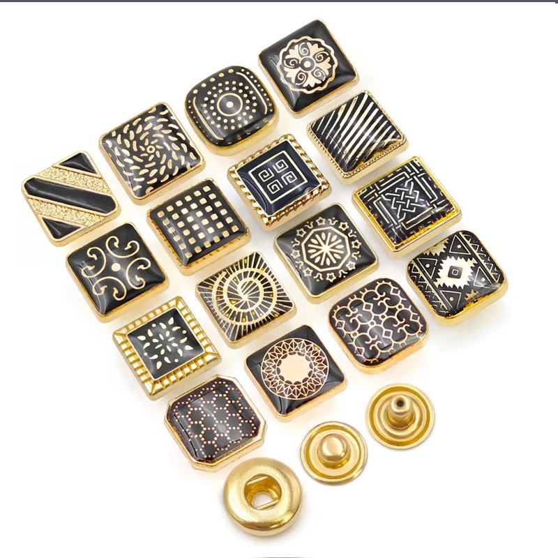 Luxurious gold plated alloy snap cap with colorful epoxy logo design